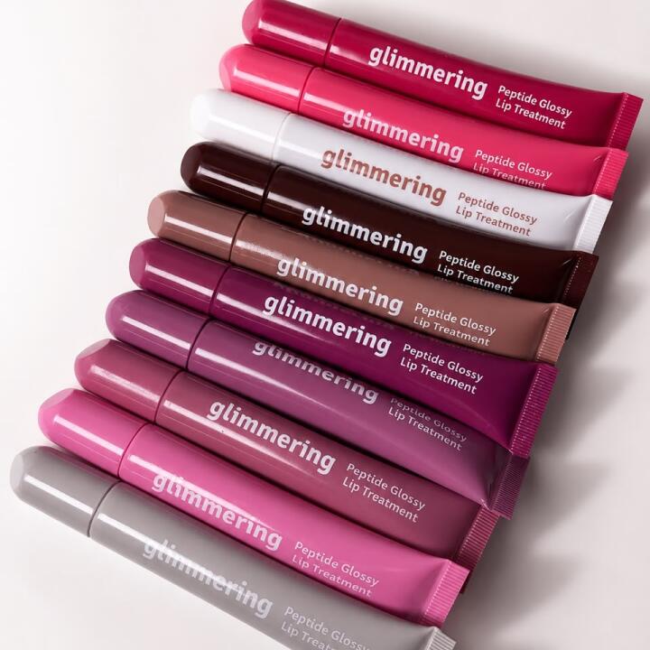 Peptide glossy lip treatment